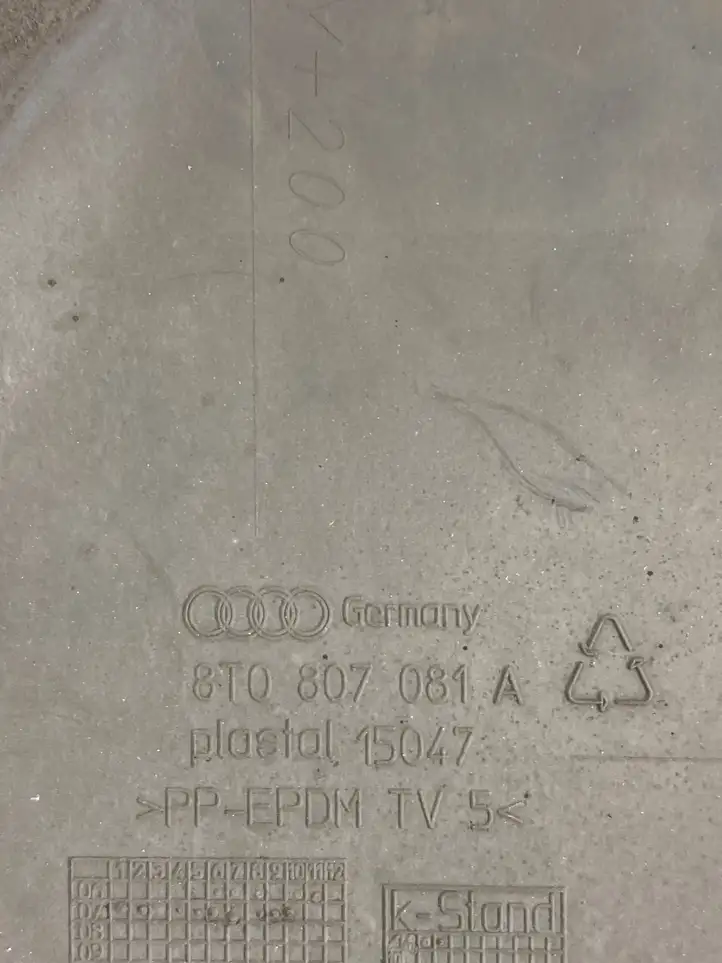 Audi A5 8T 8F (2007 - 2011) 8T0807081A Облицовка радиатора — фото 4