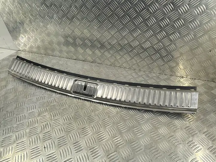 Volkswagen Touareg II (2010 - 2018) 7P0863459E Отделка порога багажника — фото 2