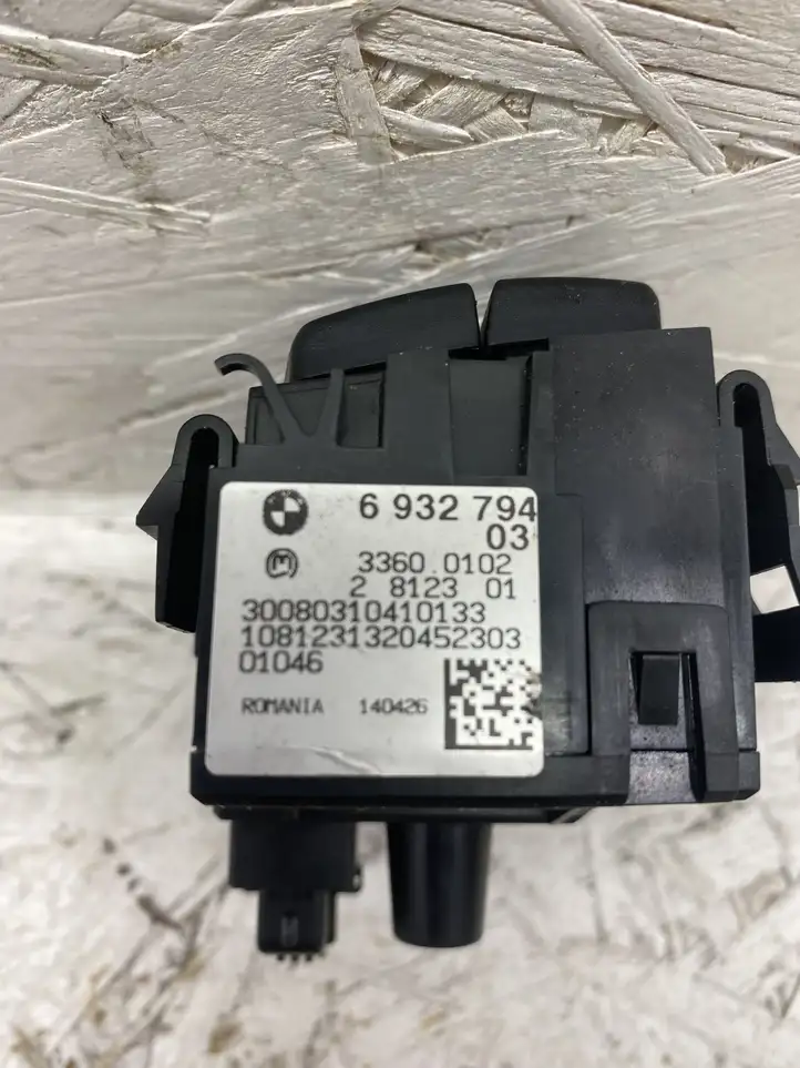 BMW 3 E90 E91 (2005 - 2012) 6932794 Включатель фонарей — фото 2