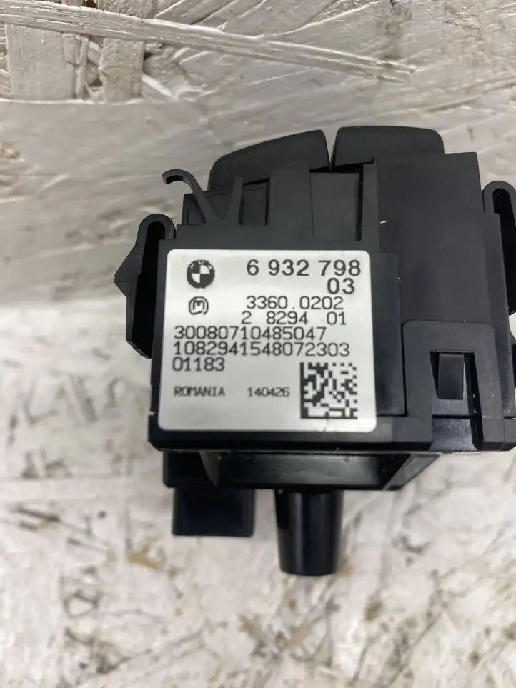 BMW 3 E90 E91 (2005 - 2012) 6932798 Включатель фонарей — фото 2