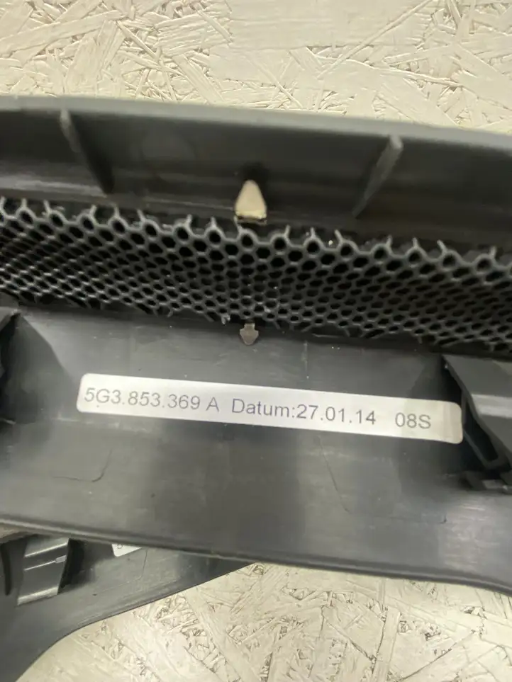 Volkswagen Golf VII (2013 - 2019) 5G3853369A Внутренняя отделка переднего порога — фото 3