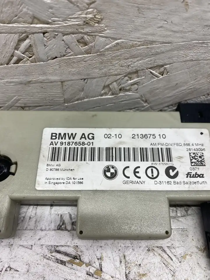 BMW 3 E90 E91 (2005 - 2012) 21367510 Усилитель антенны — фото 3