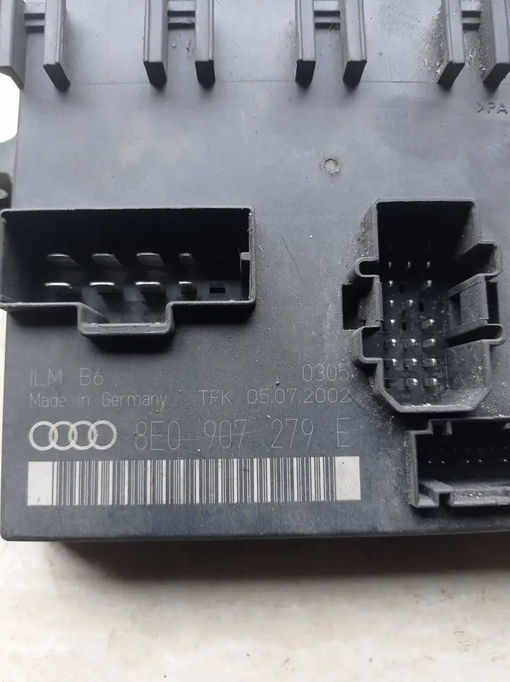 Audi A4 S4 B6 8E 8H (2000 - 2006) 8E0907279E Модуль комфорта — фото 2