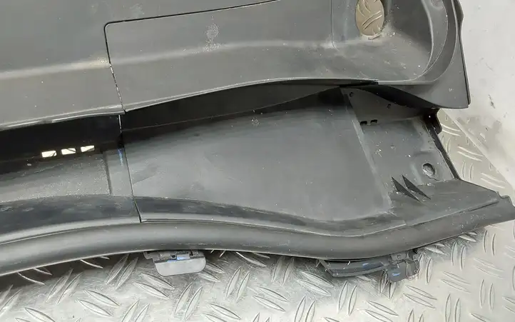 Toyota C-HR I (2016 - 2022) 55708F4010 Жабо стеклоочистителей — фото 2