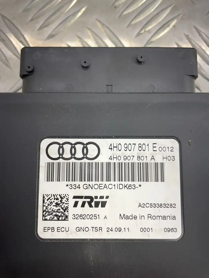 Audi A6 C7 (2011 - 2014) 4H0907801E Блок управления стояночным тормозом — фото 4