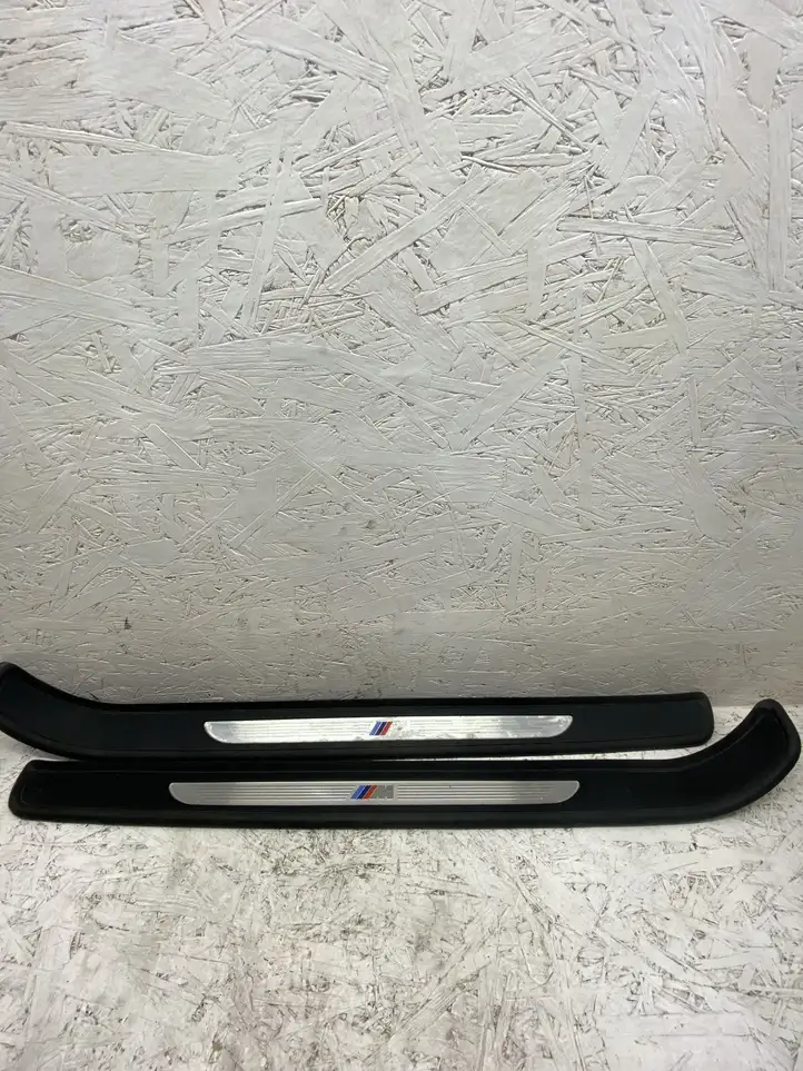 BMW 3 E92 E93 (2005 - 2014) 7900776 Внутренняя отделка переднего порога — фото 1