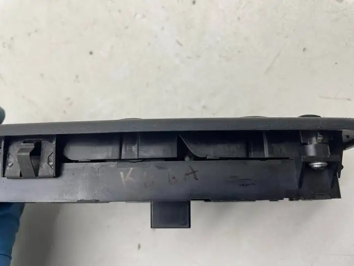 Ford Kuga I (2008 - 2012) 3s003188100 Кнопка стеклоподъемников — фото 2