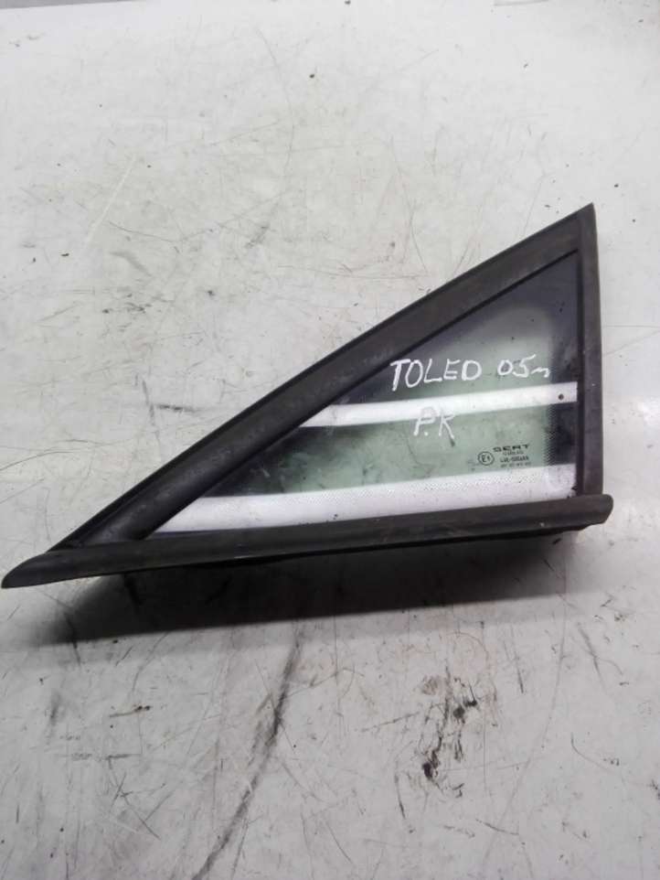 Seat Toledo III (5P) Trikampis stiklas kėbulo priekyje