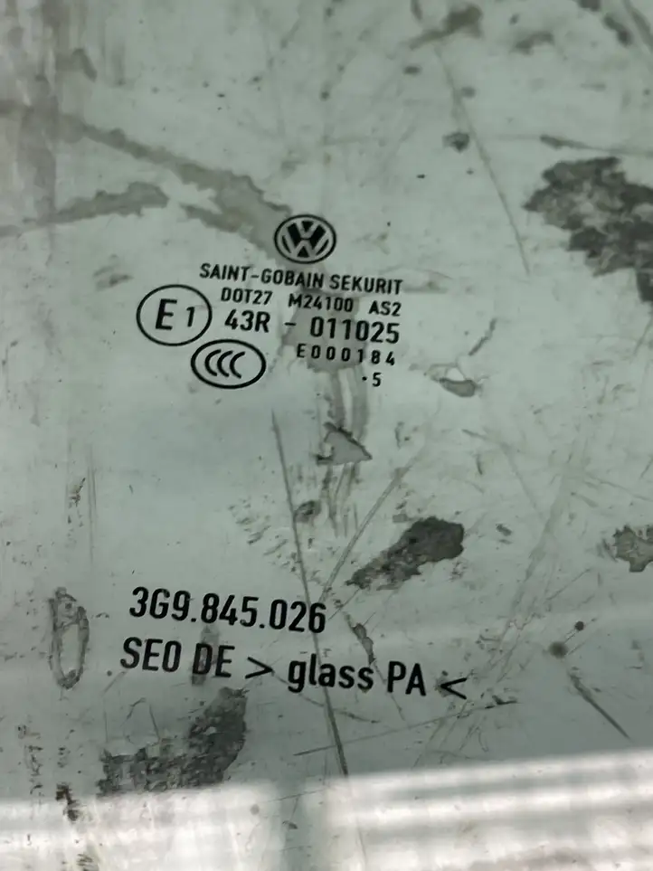 Volkswagen PASSAT B7 (2011 - 2014) 3G9845026 Стекло задней двери — фото 2