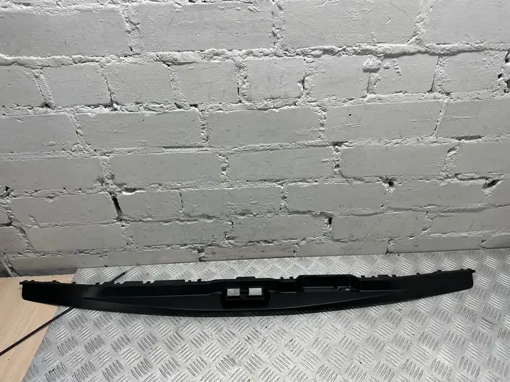 BMW X5 F15 (2013 - 2017) 7294791 Отделка крышки багажника — фото 1