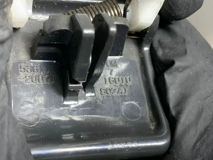 Toyota RAV 4 (XA30) (2006 - 2016) 5361120070 Ручка открытия капота — фото 2