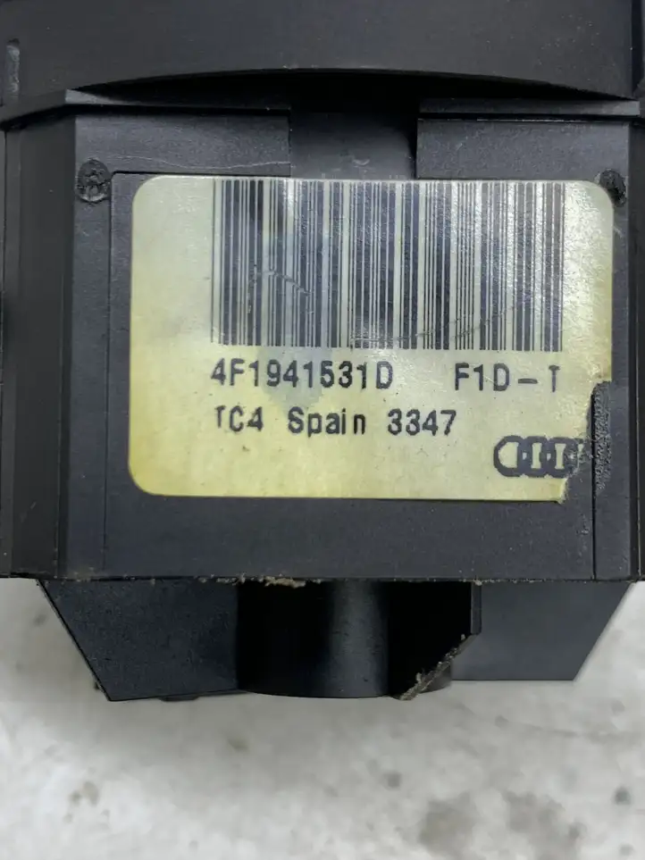 Audi A6 S6 C6 4F (2004 - 2008) 4F1941531D Включатель фонарей — фото 2