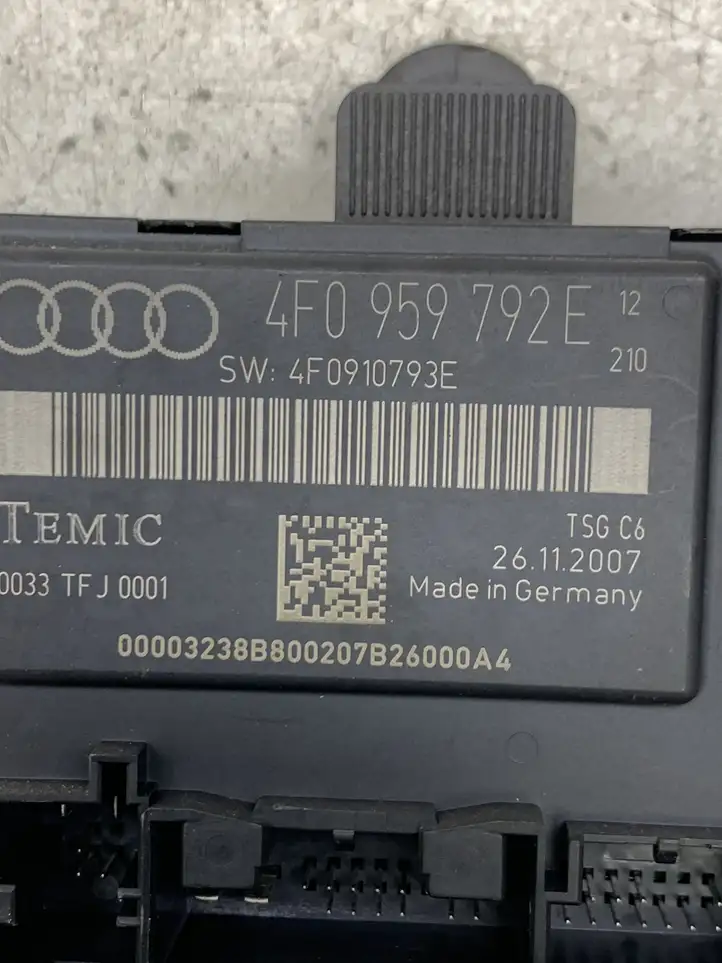 Audi A6 S6 C6 4F (2004 - 2008) 4F0959792E Блок управления дверью — фото 3