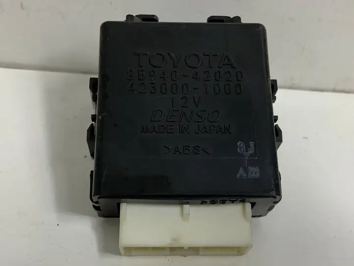 Toyota RAV 4 (XA30) (2006 - 2016) 8973042010 Блок управления сигнализацией — фото 3