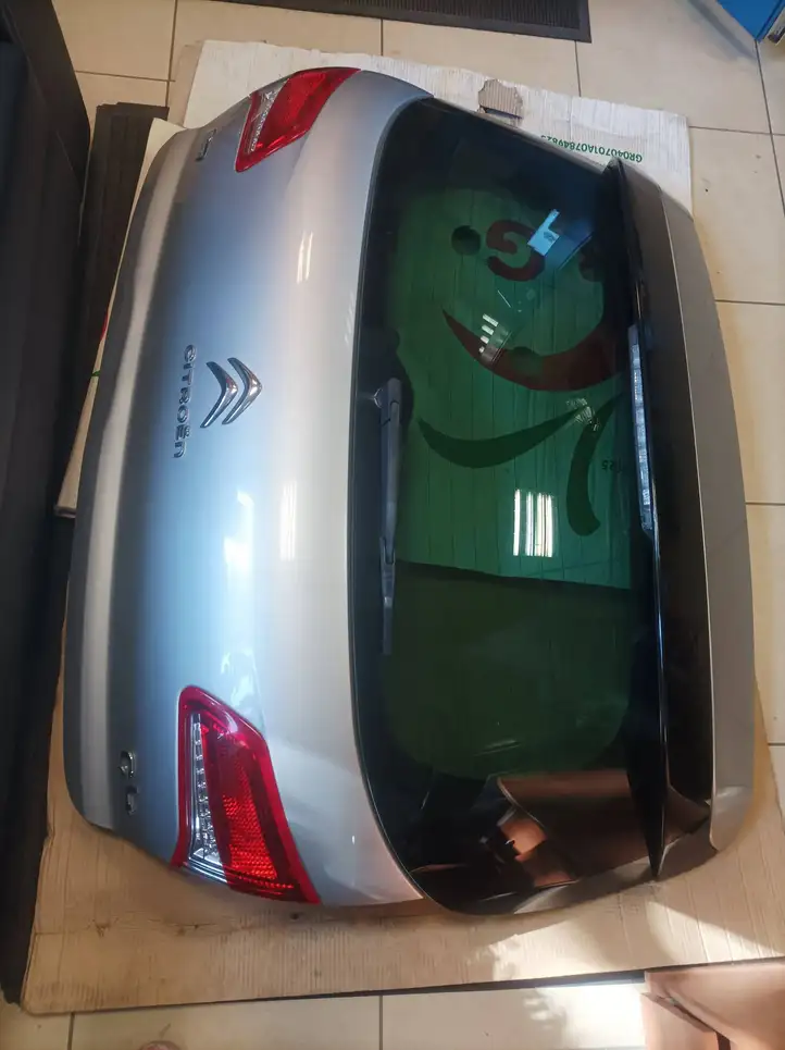 Citroen C4 (2011 - 2016) Крышка багажника — фото 1