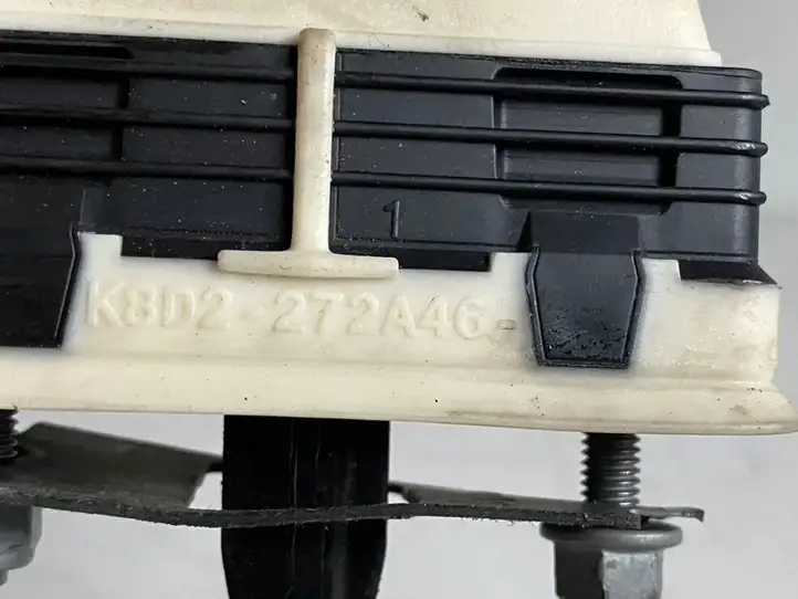 Land Rover Evoque II (2018 - ) K8D2272A46 Ограничитель двери — фото 3