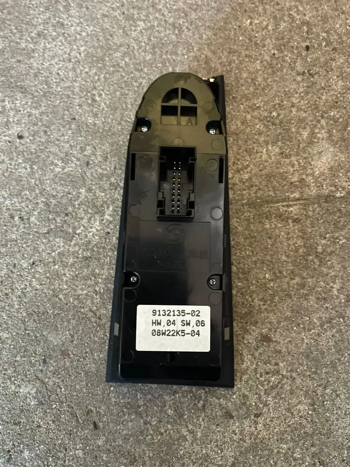 BMW 3 E90 E91 (2005 - 2012) 9132135 Кнопка стеклоподъемников — фото 2