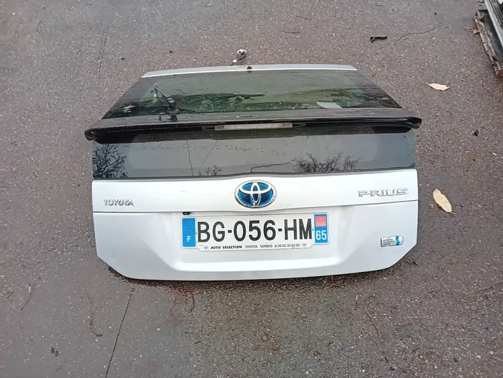 Toyota Prius (XW30) (2009 - 2015) Крышка багажника — фото 1