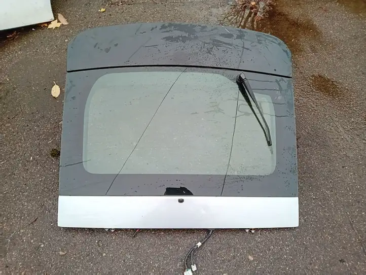Toyota Prius (XW30) (2009 - 2015) Крышка багажника — фото 2