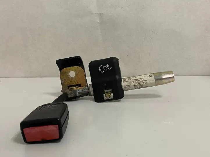 Mercedes-Benz C W203 (2000 - 2007)  2038600769 Замок заднего ремня