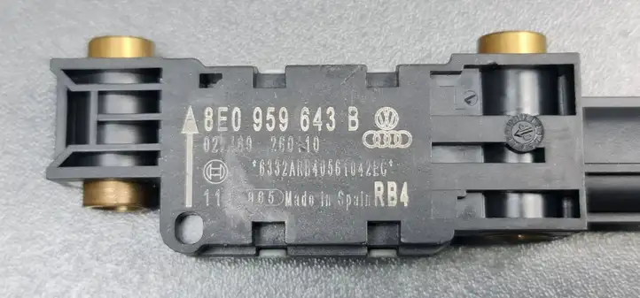 Audi A4 S4 B7 8E 8H (2004 - 2009) 8E0959643B Датчик удара SRS — фото 3