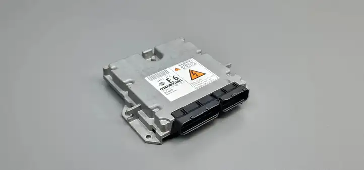 Nissan Primera (2001 - 2008) 2758003182 Кронштейн ЭБУ двигателя — фото 5