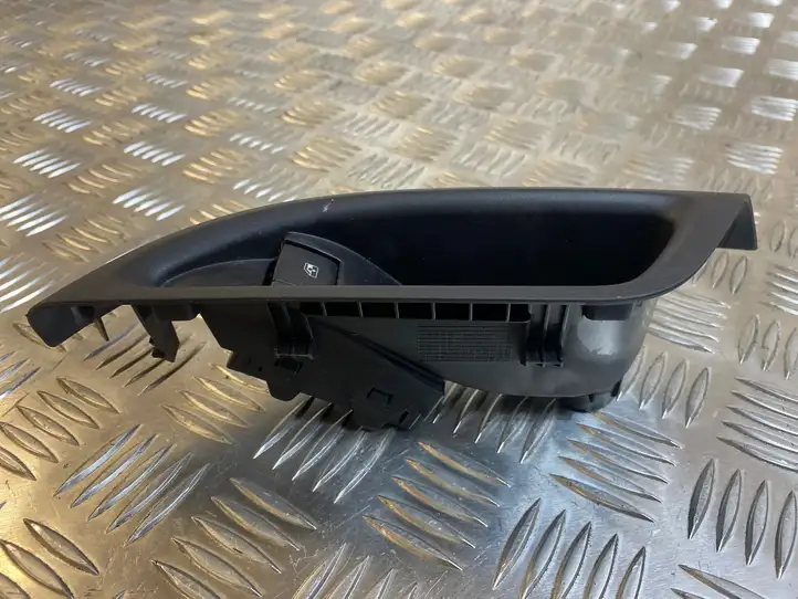 Opel Astra K (2015 - 2020) 13408452 Кнопка стеклоподъемников — фото 1