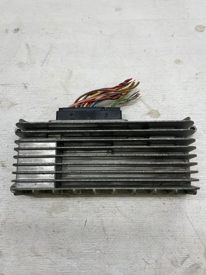 Audi A5 8T 8F (2007 - 2011) 8T0035223AB Усилитель звука — фото 1