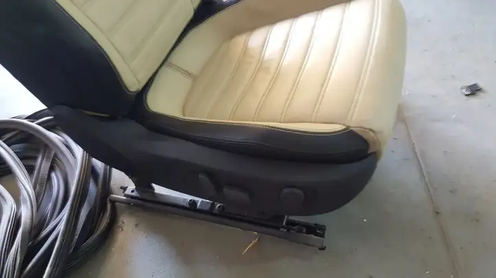 Volkswagen PASSAT CC (2008 - 2012) 3C8881106 Переднее сиденье пассажира — фото 3