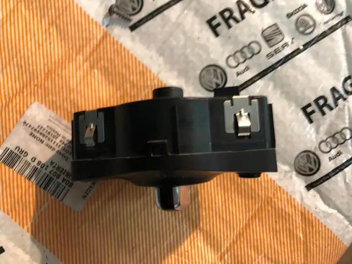 Audi A4 S4 B8 8K (2007 - 2011) 8K0941531 Включатель фонарей — фото 3