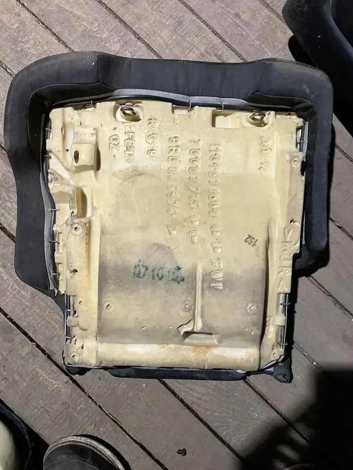 Audi Q5 (2008 - 2012)   Заднее сиденье