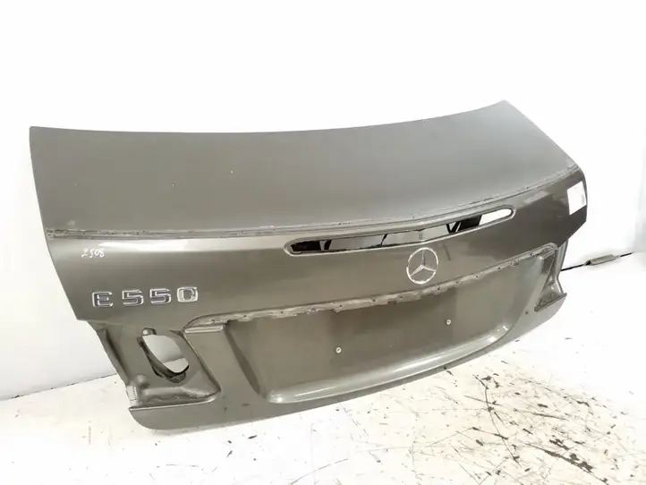 Mercedes-Benz E C207 W207 (2009 - 2017) A2077500175 Крышка багажника — фото 1