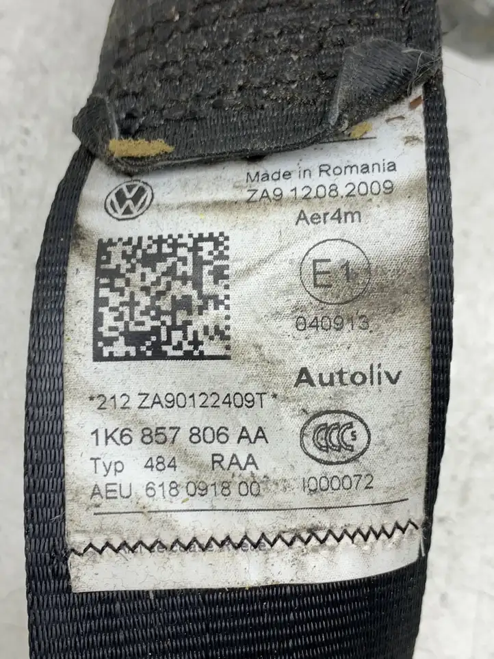 Volkswagen Golf VI (2009 - 2013) 1K6857806AA Задний ремень безопасности — фото 4