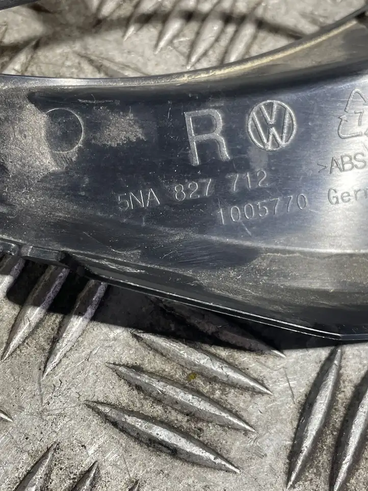 Volkswagen Tiguan (2016 - 2020) 5NA827712 Уплотнитель задней двери — фото 5
