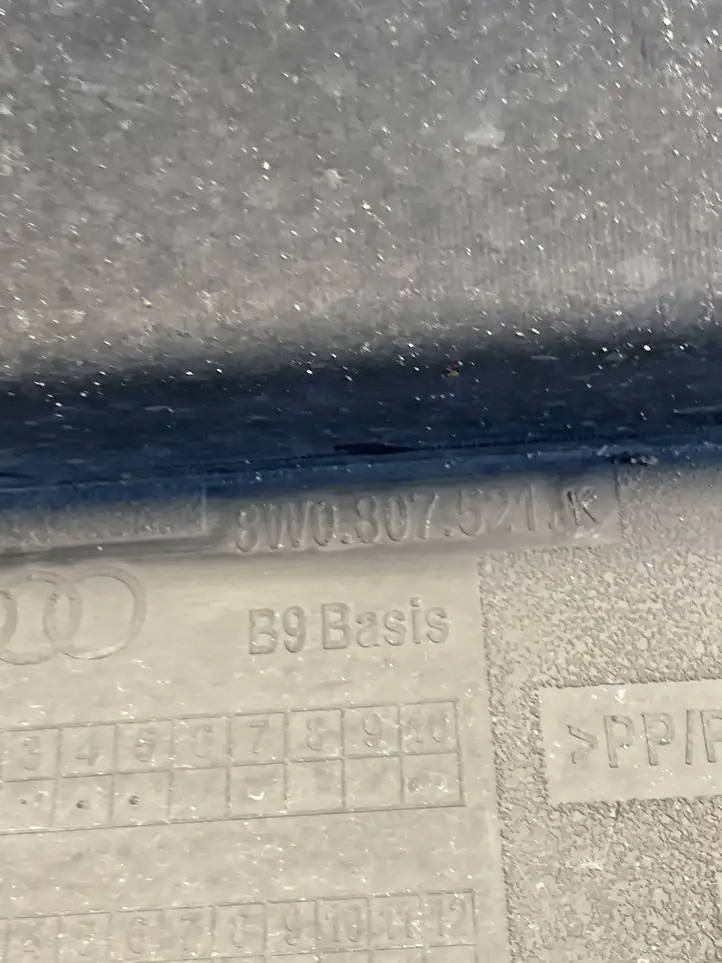 Audi A4 S4 B9 (2015 - 2019) 8W0807521K Нижняя часть переднего бампера — фото 5