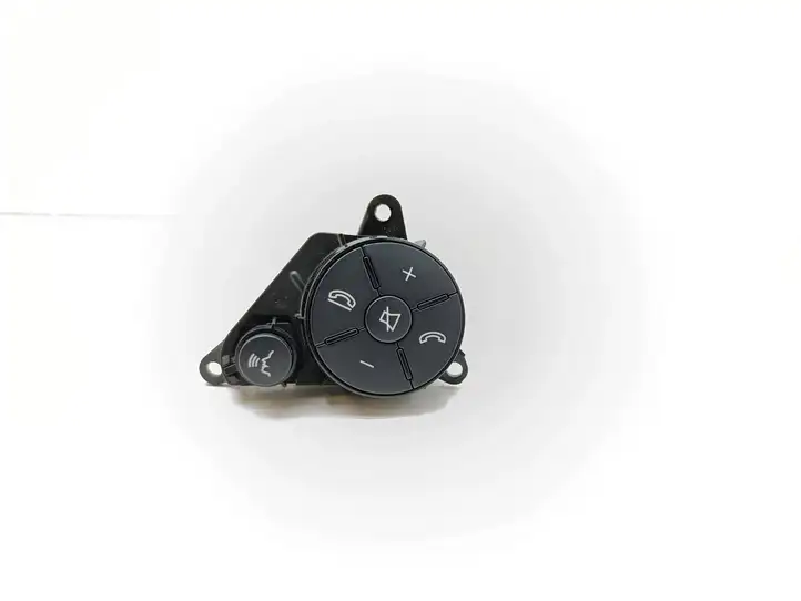 Mercedes-Benz C W204 (2007 - 2014) A2048210051 Кнопки на рулевом колесе — фото 1