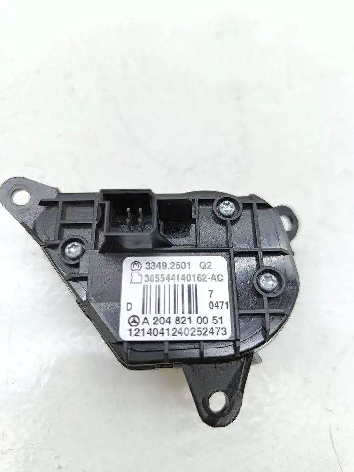 Mercedes-Benz C W204 (2007 - 2014) A2048210051 Кнопки на рулевом колесе — фото 2