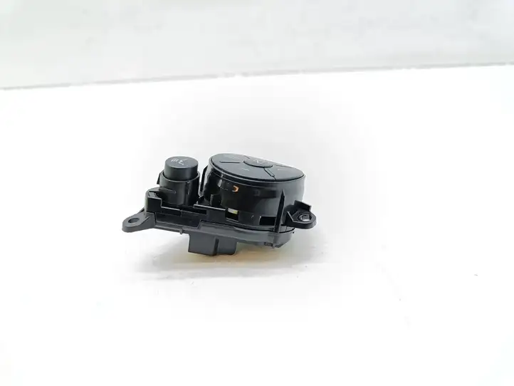 Mercedes-Benz C W204 (2007 - 2014) A2048210051 Кнопки на рулевом колесе — фото 5