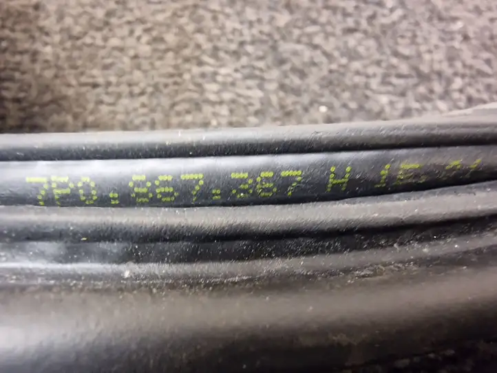 Porsche Cayenne (92A) (2011 - 2017) 7P0867367 Уплотнитель кузова — фото 3