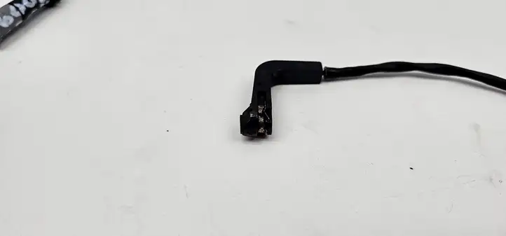BMW X5 E70 (2006 - 2013) Датчик износа тормозных колодок — фото 4