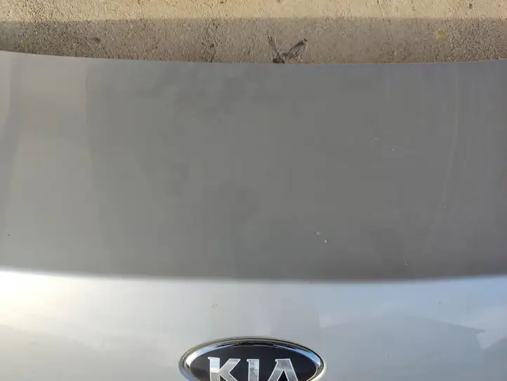 Kia Optima (2010 - 2013) Крышка багажника — фото 7