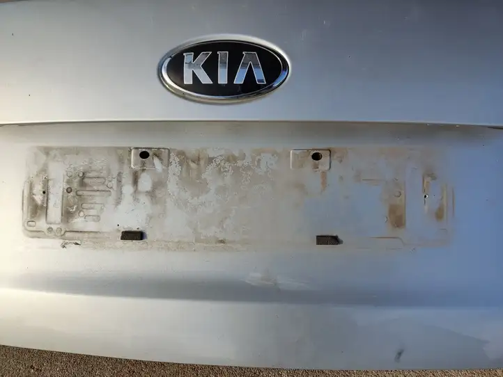 Kia Optima (2010 - 2013) Крышка багажника — фото 11
