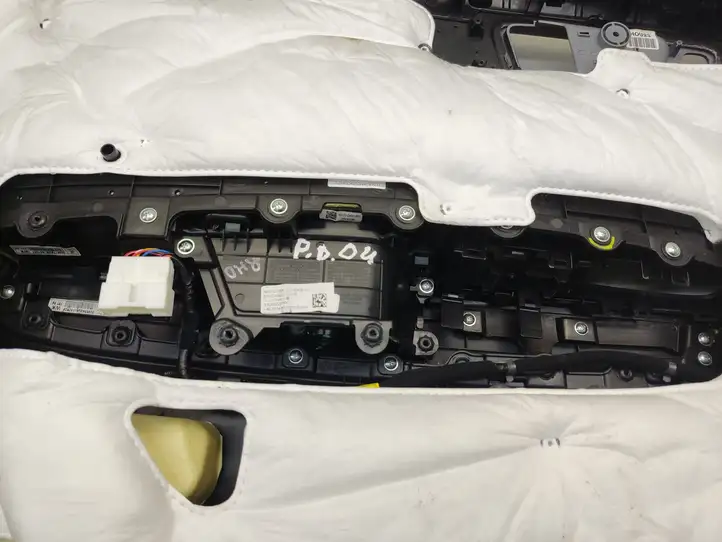 Kia Optima (2015 - 2018) 82320D4000 Обшивка передней двери — фото 6