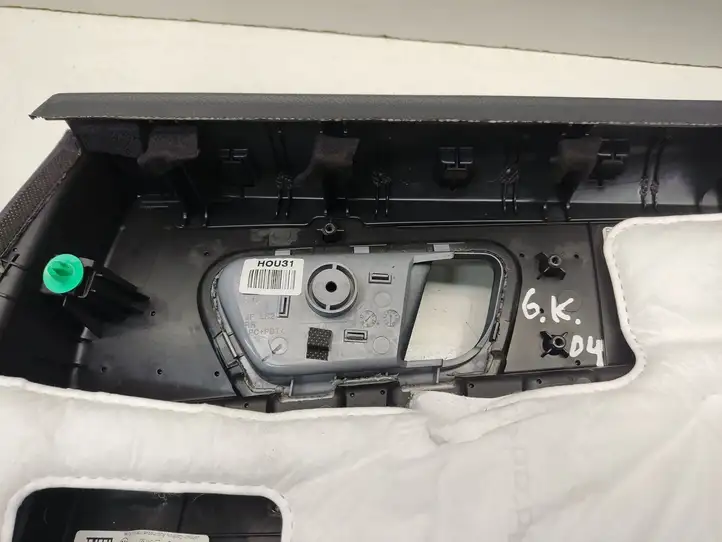 Kia Optima (2015 - 2018) 83310D4000 Обшивка задней двери — фото 3