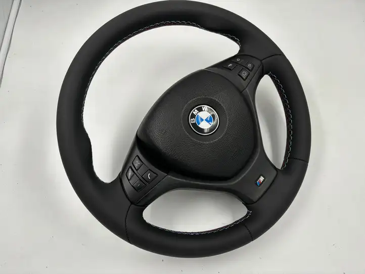 BMW X5 E70 (2006 - 2013) Руль — фото 1