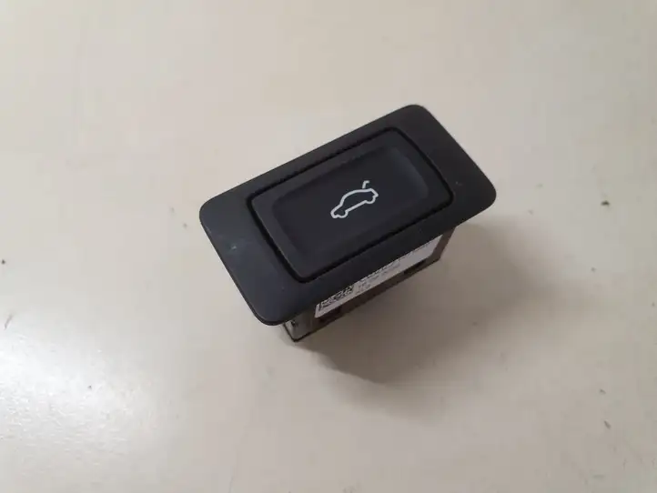 Audi Q2 - (2021 - ) 4G0959831C Кнопка закрытия крышки багажника — фото 1