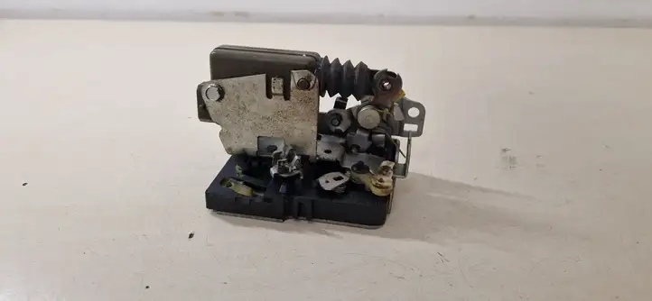 Iveco Daily Daily 4th gen (2006 - 2012) Замок передней двери — фото 1