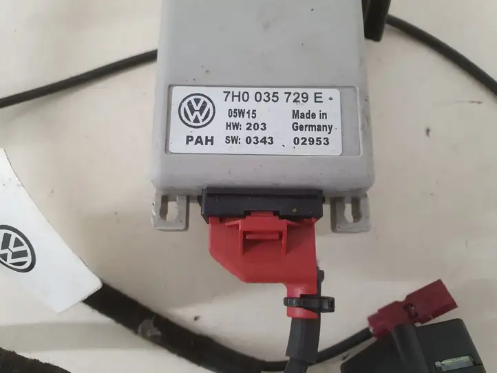 Volkswagen Multivan T5 (2003 - 2015) 7H0035729E Блок GSM — фото 3