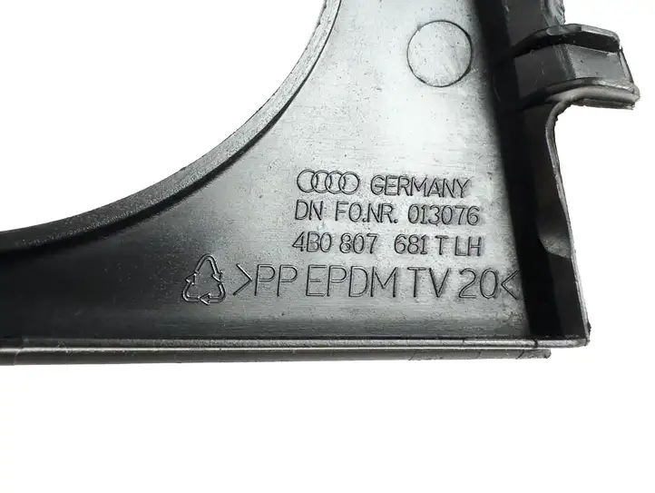 Audi A6 S6 C5 4B (2001 - 2004) 4b0807681aa Решетка противотуманной фары — фото 5