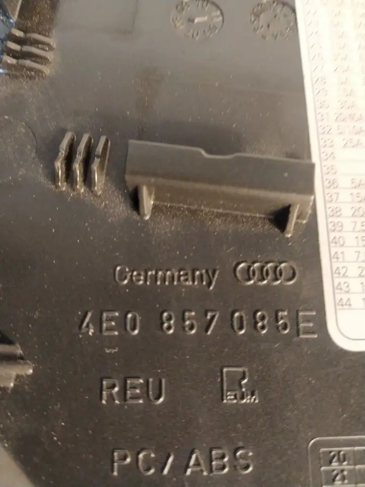Audi A8 S8 D3 4E (2007 - 2010) 4E0857085 Боковая отделка панели приборов — фото 5